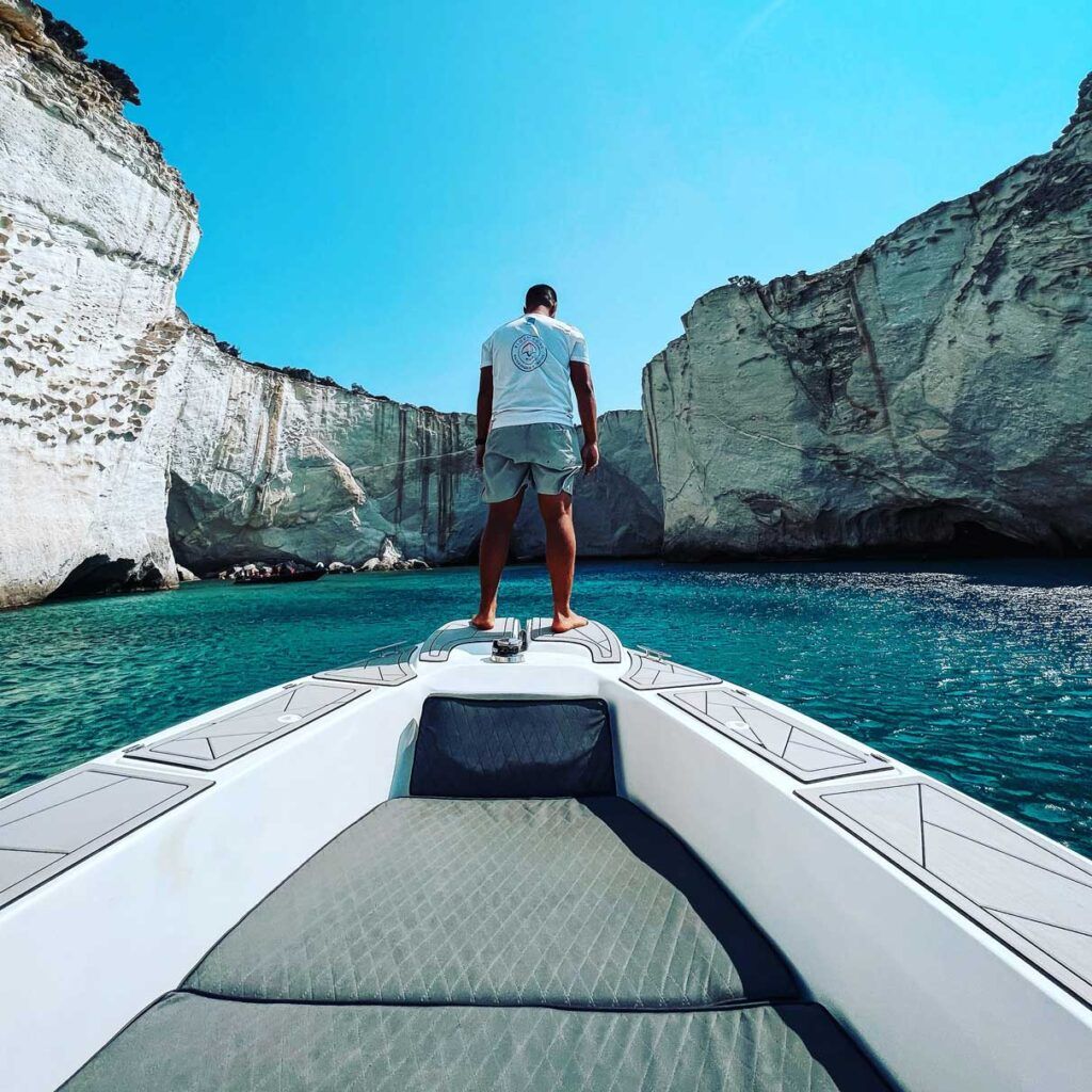 The Essential Guide to Milos Boat Rental: Expert Tips for First-Time Sailors