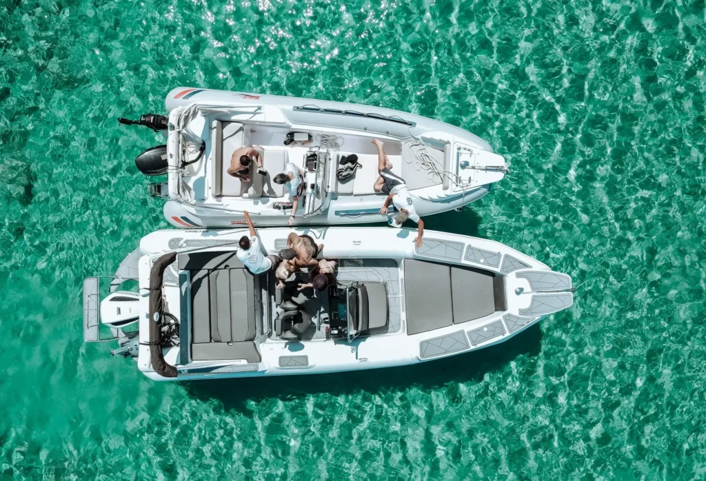 How to Book the Best Boat Tours in Milos: A First-Timer’s Guide [With Local Tips]